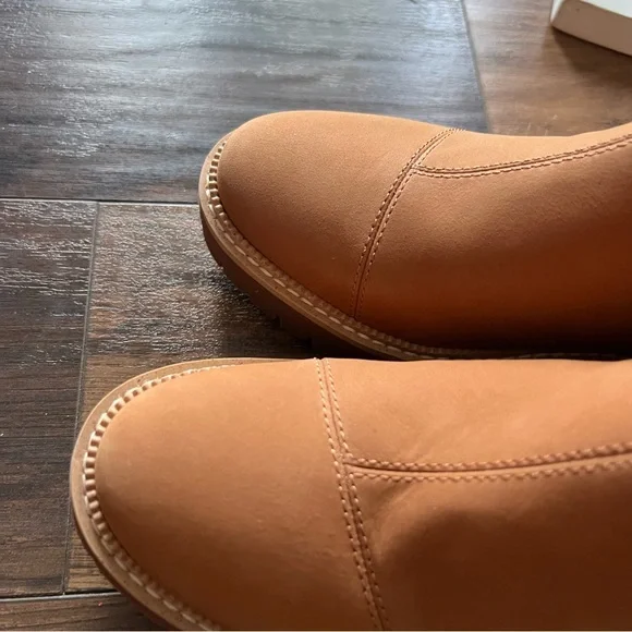 Tom’s Boots NWOT - Picture 6 of 9
